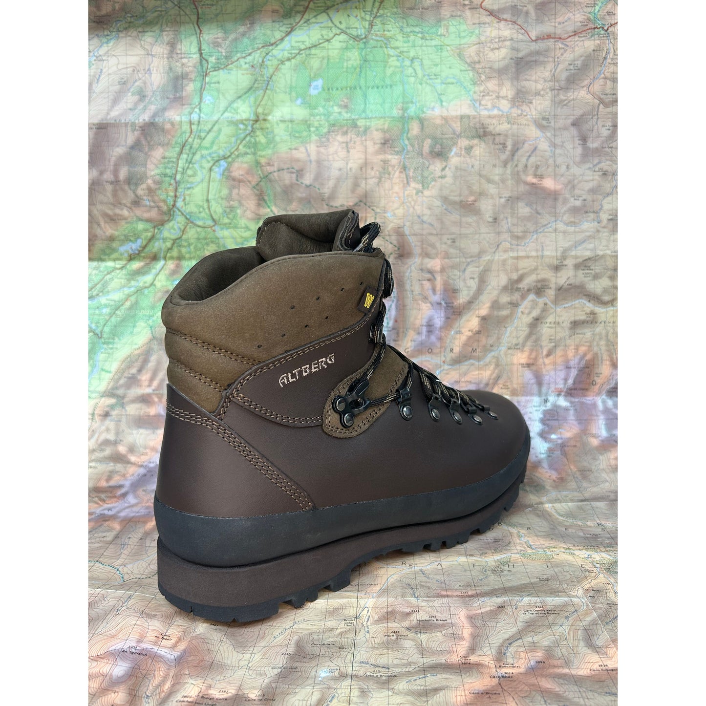 Men's Tethera